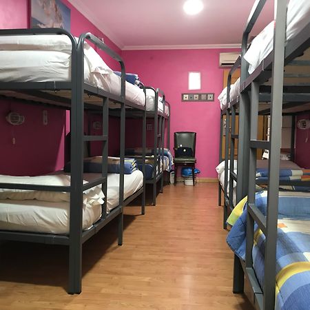 สปา โฮสเทล อาร์ซี มิเกล อังเฆล มาดริด ภายนอก รูปภาพ Hostel in Madrid, Spain