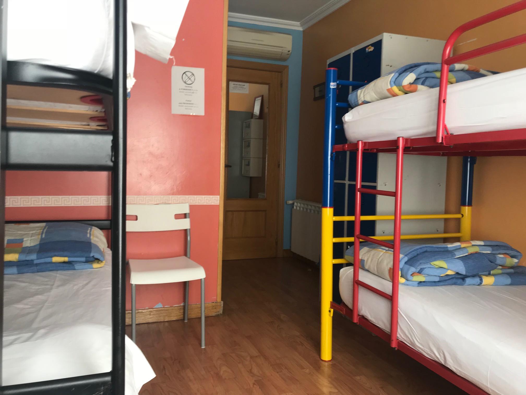 สปา โฮสเทล อาร์ซี มิเกล อังเฆล มาดริด ภายนอก รูปภาพ Hostel in Madrid, Spain