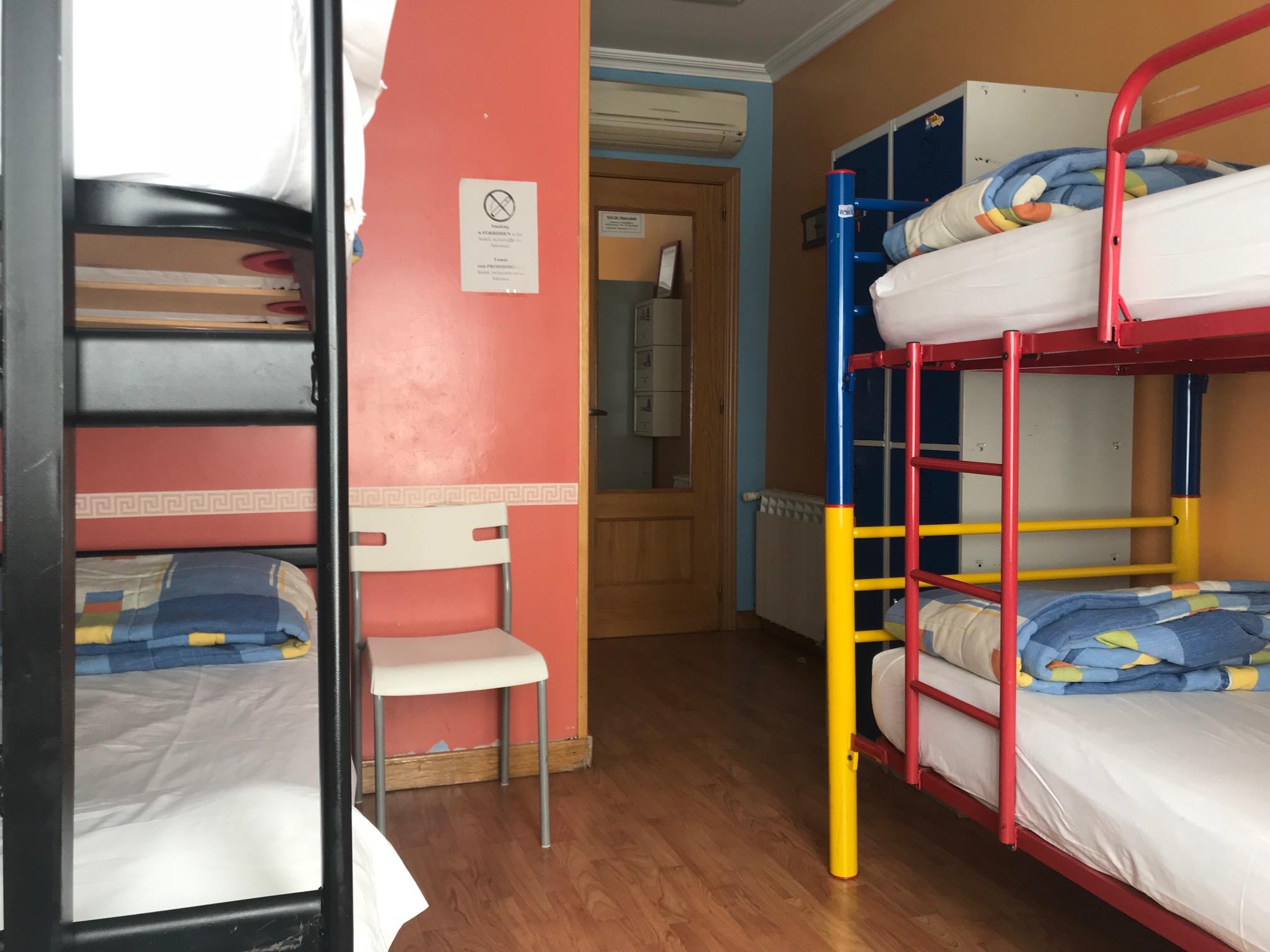 สปา โฮสเทล อาร์ซี มิเกล อังเฆล มาดริด ภายนอก รูปภาพ Hostel in Madrid, Spain
